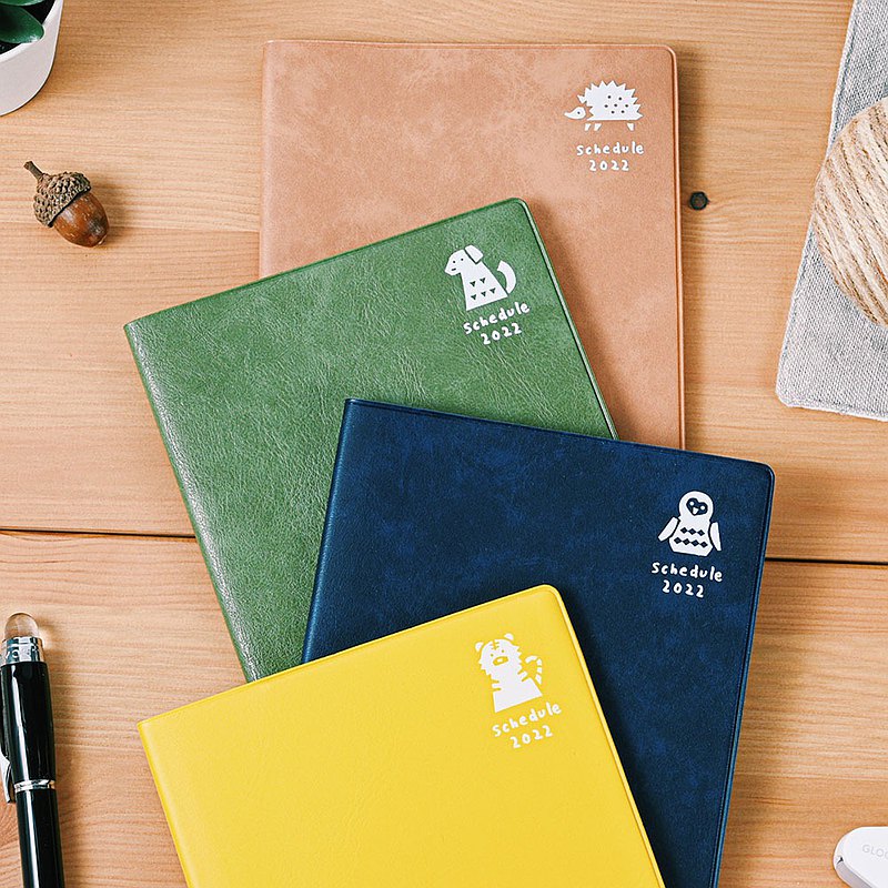 【預購】2022手帳 PIENI B6輕便方格手帳(10月起始) 英國聯名