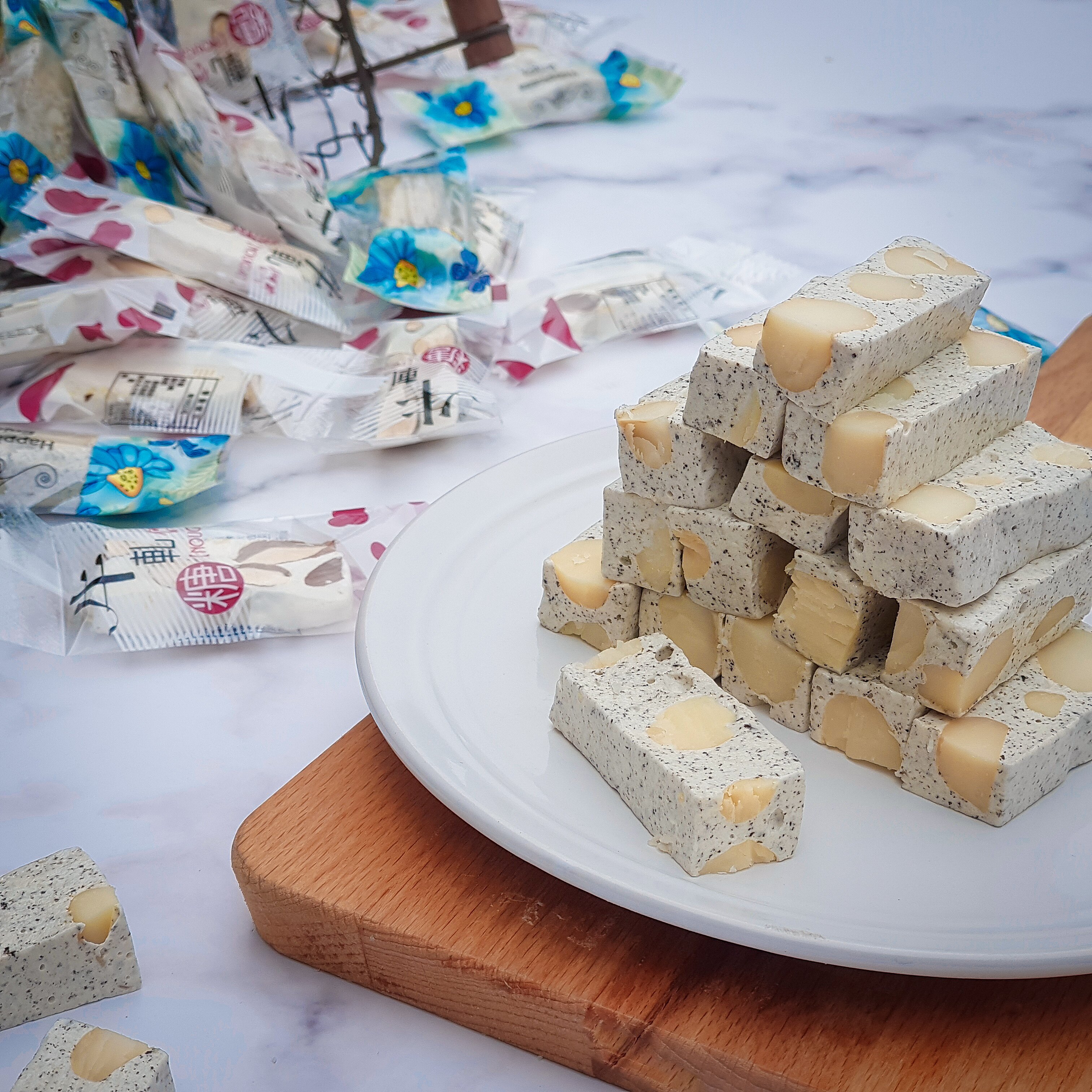 【伯爵茶夏威夷豆】牛軋糖３００克袋裝/刷嘴零食/手作餅乾/下午茶/點心/甜點-湘禾烘焙坊