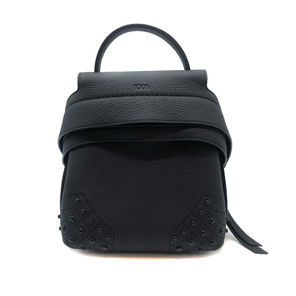 經典豆豆裝飾包身優雅獨特 品牌熱銷製鞋工藝融入包款 品牌經典包款