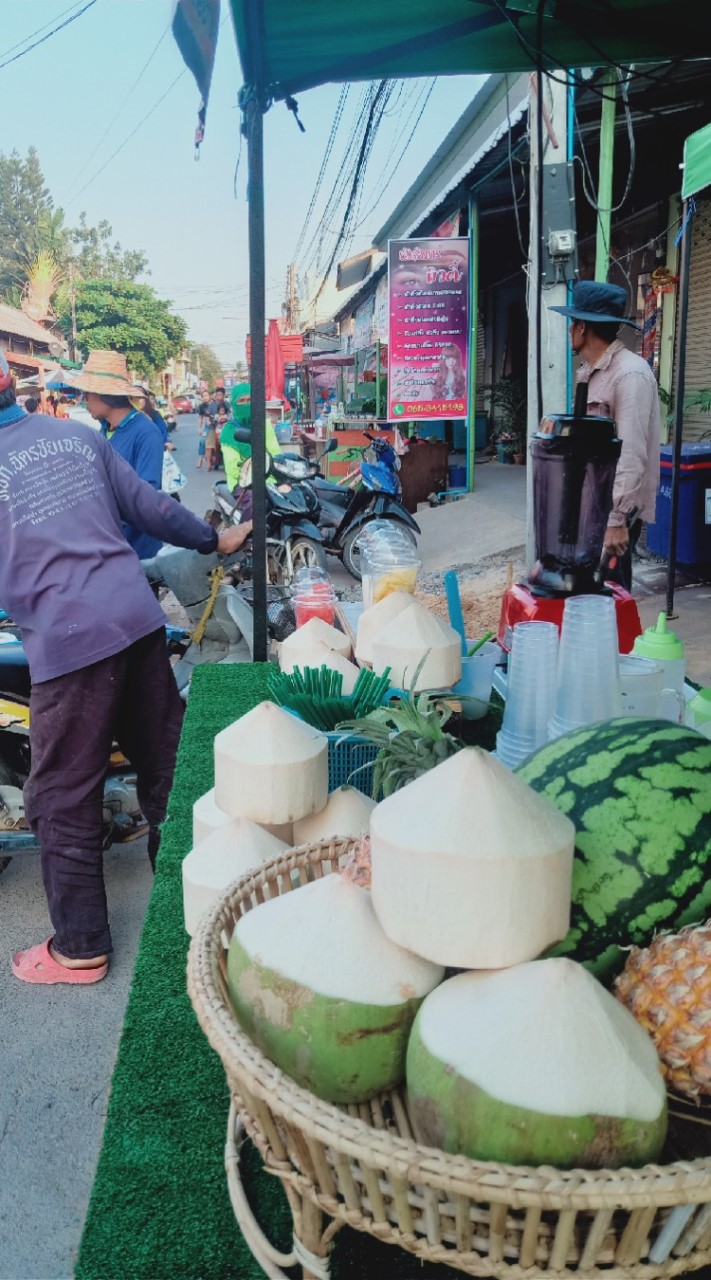 มะพร้าวปั่นนมสด