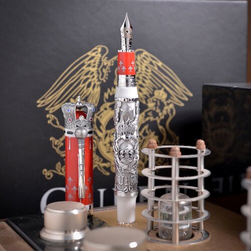 義大利書寫精品第一品牌 | Montegrappa萬特佳Montegrappa ，義大利第一個書寫工具製造商，也是現今義大利的書寫精品第一品牌，於1912年創立於義大利東北部阿爾卑斯山麓巴薩諾市，是義