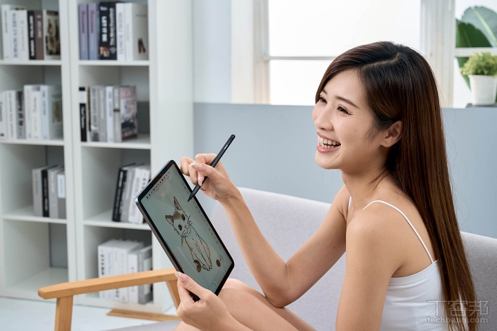 雖說 Penoval AX 沒有傾斜壓力感應功能，不過對於要進行簡單的線條創作也是沒問題的。