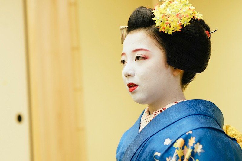 自分を幸せにする約束 15歳の少女が選択した 舞妓 という生き方 家族との別れで得たものとは