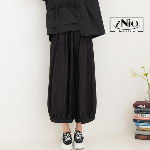 雙口袋 鬆緊腰 燈籠褲 氣球褲 休閒長褲-現貨快出【C2W2164】 iNio 衣著美學