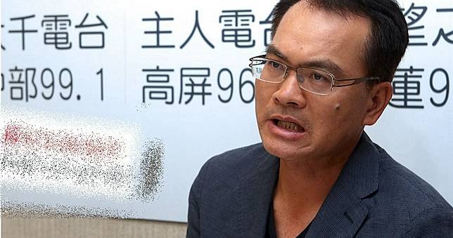 鄭弘儀罹怪病！纏7官司手抖不停　淚吐「病發關鍵」：被圍攻10天