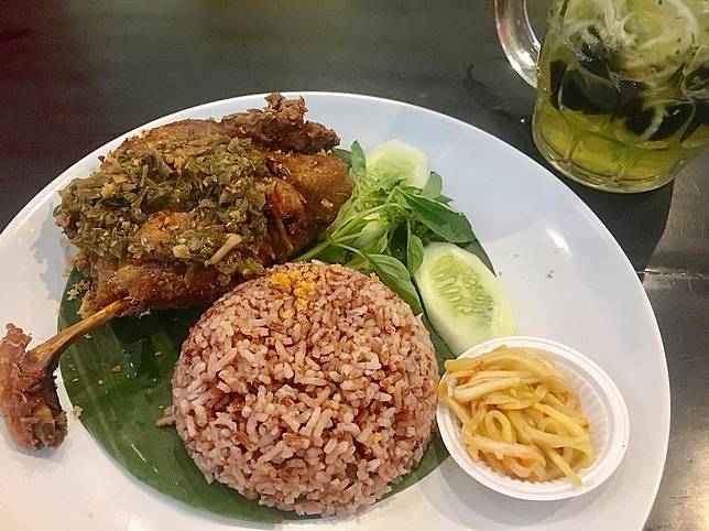 Yang Enak Untuk Berbuka Mangut Manyung Dan Bakso Klasik Di Cempaka Putih