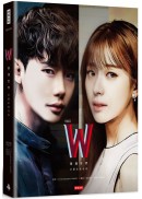 W／兩個世界：珍藏影像寫真【附8張明信片】