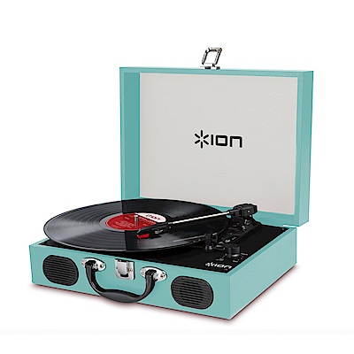 復古手提箱外型 重現1950年代經典流行 內建喇叭隨時隨地播放 RCA輸出亦可外接音響 可播放所有標準12英寸黑膠唱片 可切換33 1/3、45、78 RPM