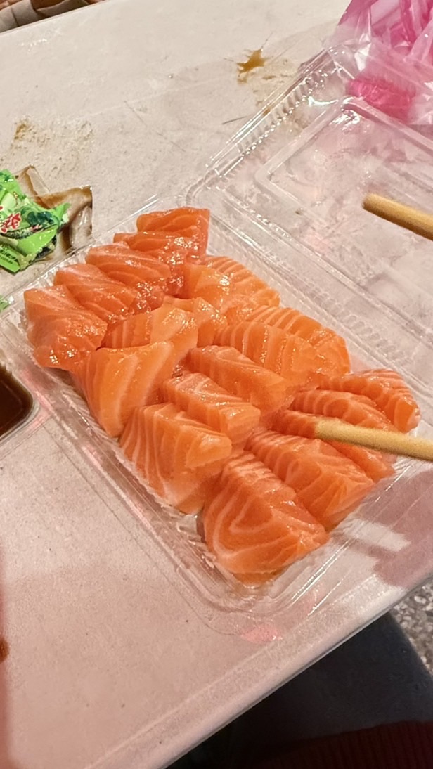 敢不敢跟我去吃死魚片