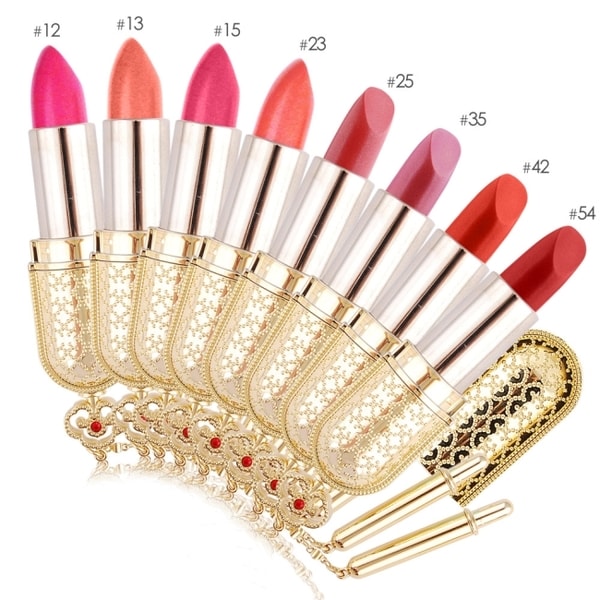 預計出貨日2-5天 中文品名：Whoo后 皇后之吻金艷唇膏#12(3.5g) 規格：3.5g ◆使用方式：取適量塗抹於唇部肌膚。 ◆保存方法：請置於陰涼處，請勿直接陽光照射，以免變質。 ◆注意事項： 