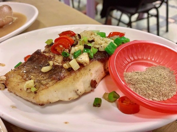 「花蓮旅遊」花蓮租車三天二夜輕旅行自駕遊，盛夏消暑追鯨趣-花蓮永宬租車，老時光燒肉酒肴，欣欣麵館不是麵店，小花公寓民宿與窩WOW青年旅館直擊分享