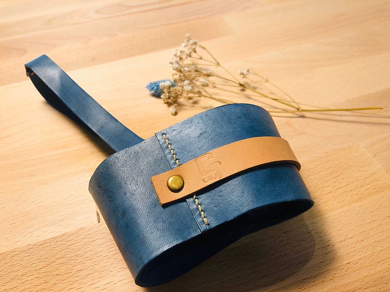 課程時間約1.5小時，內容包括染色、縫製、刻字、皮革特性及保養小知識等，讓學員可以多方了解皮革工藝！