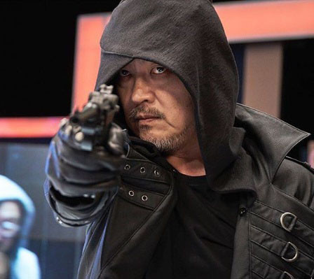 韓劇童年陰影反派4：《W－兩個世界》吳成務／黑衣人韓尚勳