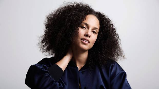  15 Seleb Ini Ternyata Anak Tunggal di Keluarga, Paling Kesayangan Nih