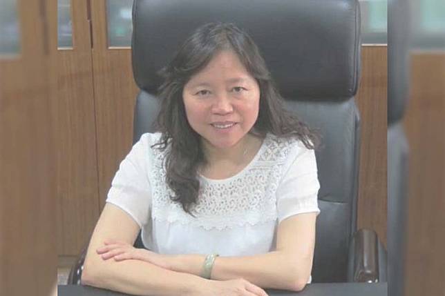 屏東22日發生重大爆炸意外，消防局長許美雪因口誤「射水引爆」挨批無專業背景。（取自屏東縣消防局官網）