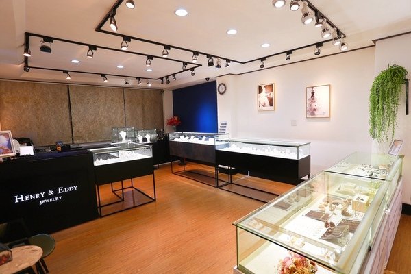 「客製化婚戒」Henry&Eddy Jewelry 珠寶設計師同名品牌全手工婚戒訂製，戀人情侶閨蜜朋友家族，鑽戒彩鑽輕珠寶高級珠寶訂製最佳定情首選直擊分享