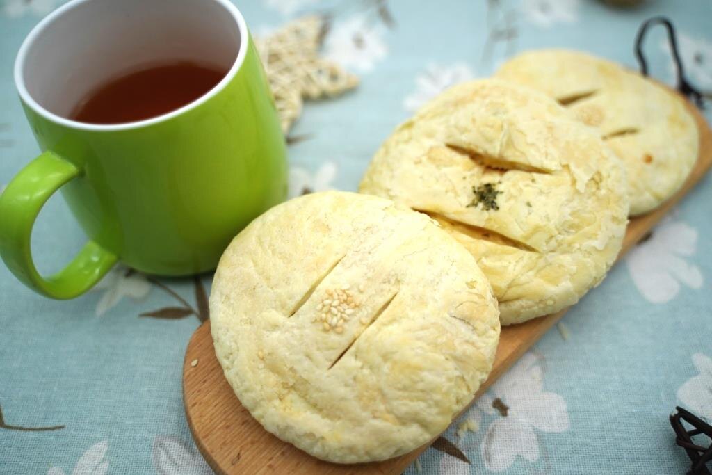 水果酥餅 芒果/鳳梨/葡萄綜合口味 ▶ 採用台南玉井芒果關廟鳳梨入餡 ★台南百家好店★台南金鑽好店★ 相信水果【Beautiful Baby】一盒6入