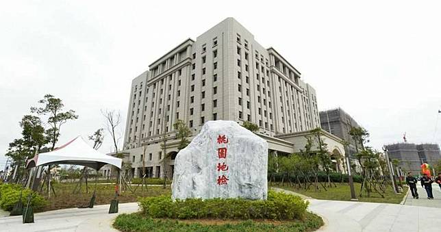 酒店妹醉倒被帶出場　遭侵犯痛醒怒提告