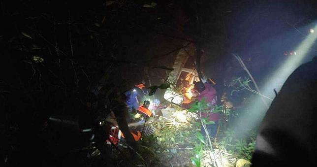 南投山區死亡車禍　6歲女童拋飛車外剛被尋獲