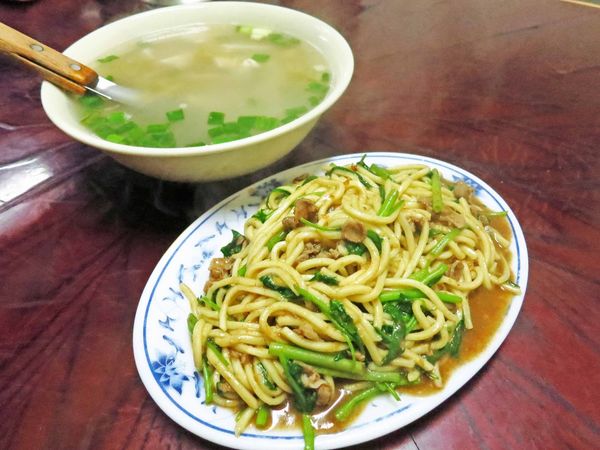 【三重美食】昌隆街炒羊肉-隱藏在巷弄中的羊肉炒麵 【三重美食】昌隆街炒羊肉-隱藏在巷弄中的羊肉炒麵