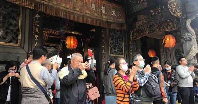 年夜飯母說「家有小孩，妳的碗筷要另外一副」　返台團圓台商唉說「感覺怪怪」