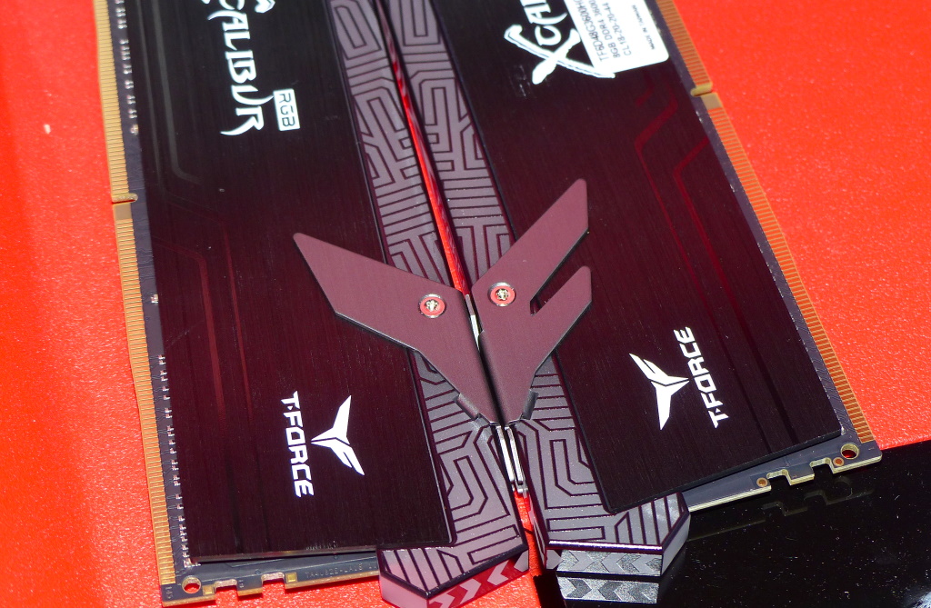 TEAMGROUP 十銓 T-FORCE 品牌大舉進攻 Computex，特殊造型 DDR4、可定址 RGB SSD 多種特色產品一同曝光