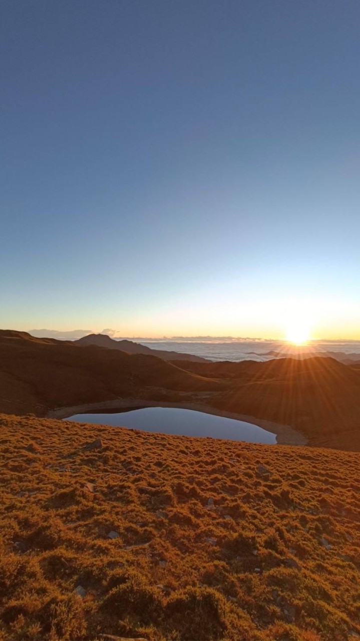 小黑哥登山隊 戶外活動 帶您走起.完成您想做的.想完成的目標  GO