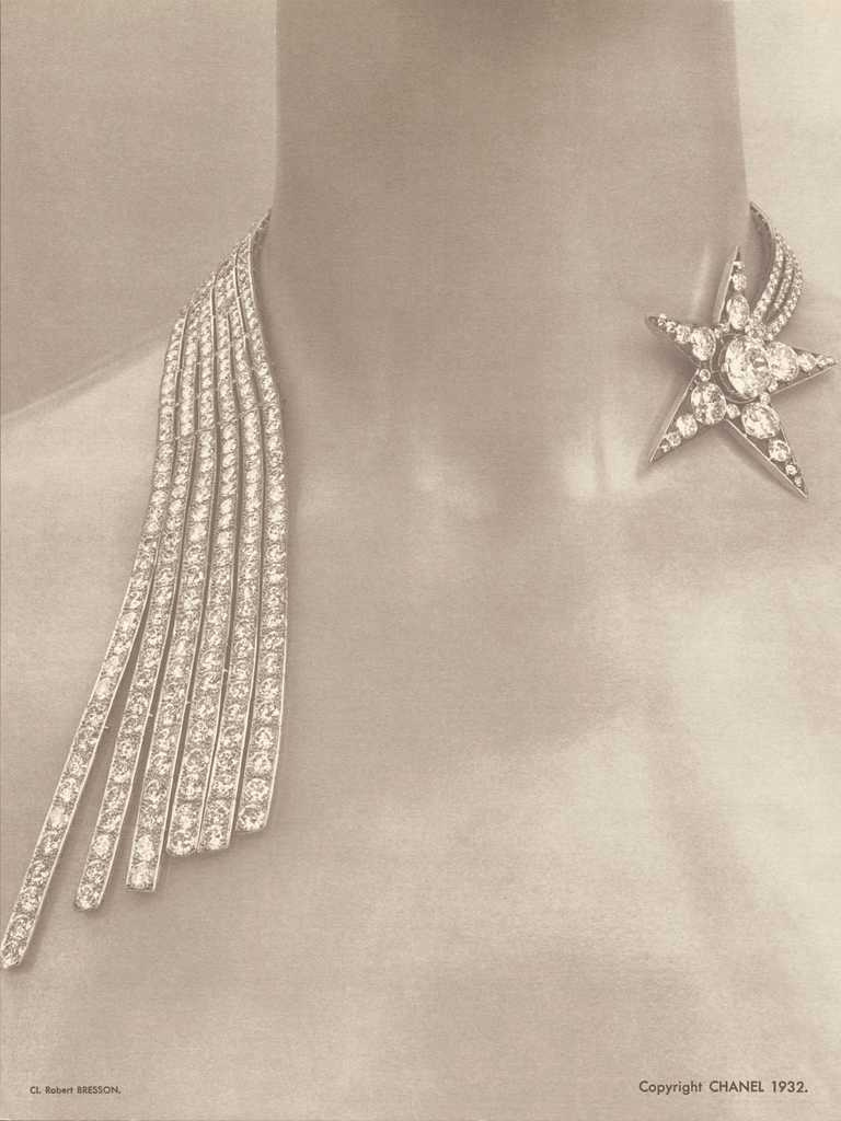CHANEL「1932 Bijoux de Diamants」系列，COMÈTE開放式項鍊╱鉑金，鑲嵌1顆重約4.02克拉F-VVS2圓形切割鑽石，4顆總重約4.05克拉圓形切割鑽石，及649顆總重約64.85克拉圓形切割鑽石。（圖╱CHANEL提供）