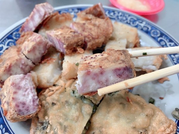 「溪州美食推薦」彰化安心旅遊，現做「蚵仔炒麵/便當/蚵嗲/蘿蔔糕/挫冰/炸粿/菜條/各式湯品」在地美食首選-三條麗華小吃店直擊分享