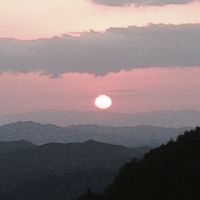 来る者拒まず去る者追わず