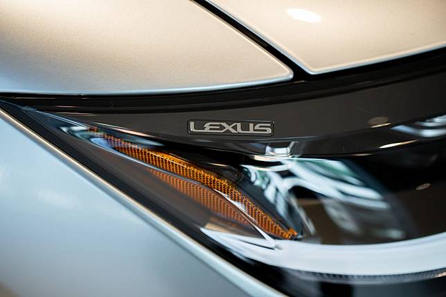 Lexus 全新ls500h日本極致旗艦行政房車登場 車王carplus Line Today