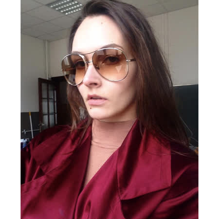 版型建議: 適合亞洲人臉型 / 較無鼻梁不適因素(鼻距:17mm可調整) 時尚造型不可或缺 淺色鏡片可以看到眼睛適合做造型使用