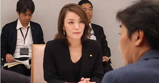 36歲女星轉戰議員！國會內大搞不倫　再被爆勾結黑道暴力集團