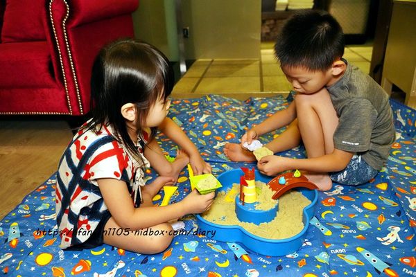 【B.Duck 小黃鴨】漂流冒險水樂園玩具 #冒險樂園 漂漂河 #漂流模式 #沙盤模式 #釣魚模式 多種玩法，讓孩子怎麼都玩不膩 (18).JPG