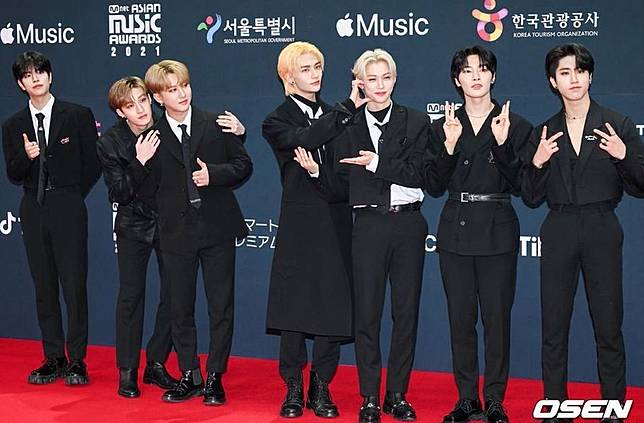 Ternyata Ini Penyebab Lee Know Terlambat Bergabung Bersama Stray Kids Di Mama 2021 Sampai Muncul Meme Kocak Selebritalk Line Today