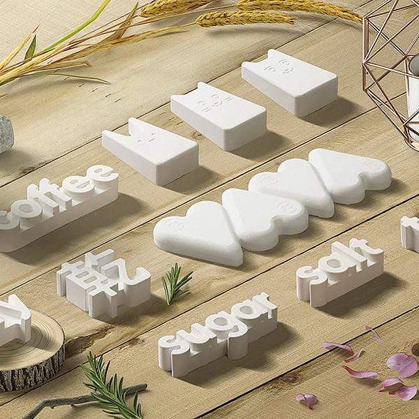 不管你是喜歡文字的設計控，還是溺愛毛小孩的奴才、主子，或是更愛卡哇伊的甜心， 都能找到適合你的款式。 老闆全包了！十款設計我都要！ 組合包含 dry 系列十款商品各一個 使用說明 使用前注意： 1.從