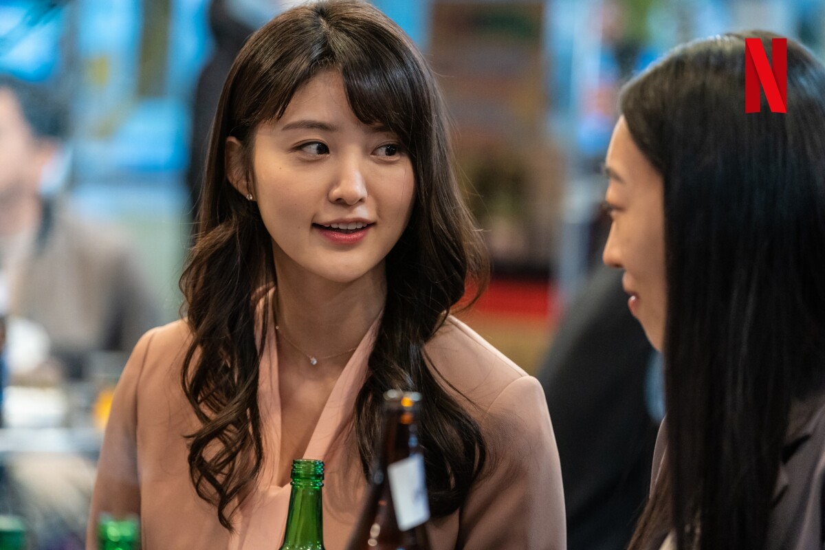 從《假面女郎》看韓國整容文化！整形是常態，不僅父母會當成年禮送子女，連總統都整形