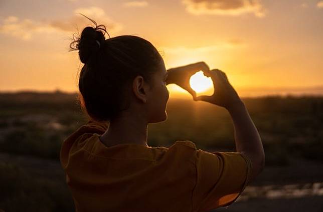 Ramalan Zodiak 1 April 2021 Libra Ayo Awali Hari Dengan Perasaan Positif Dewiku Line Today