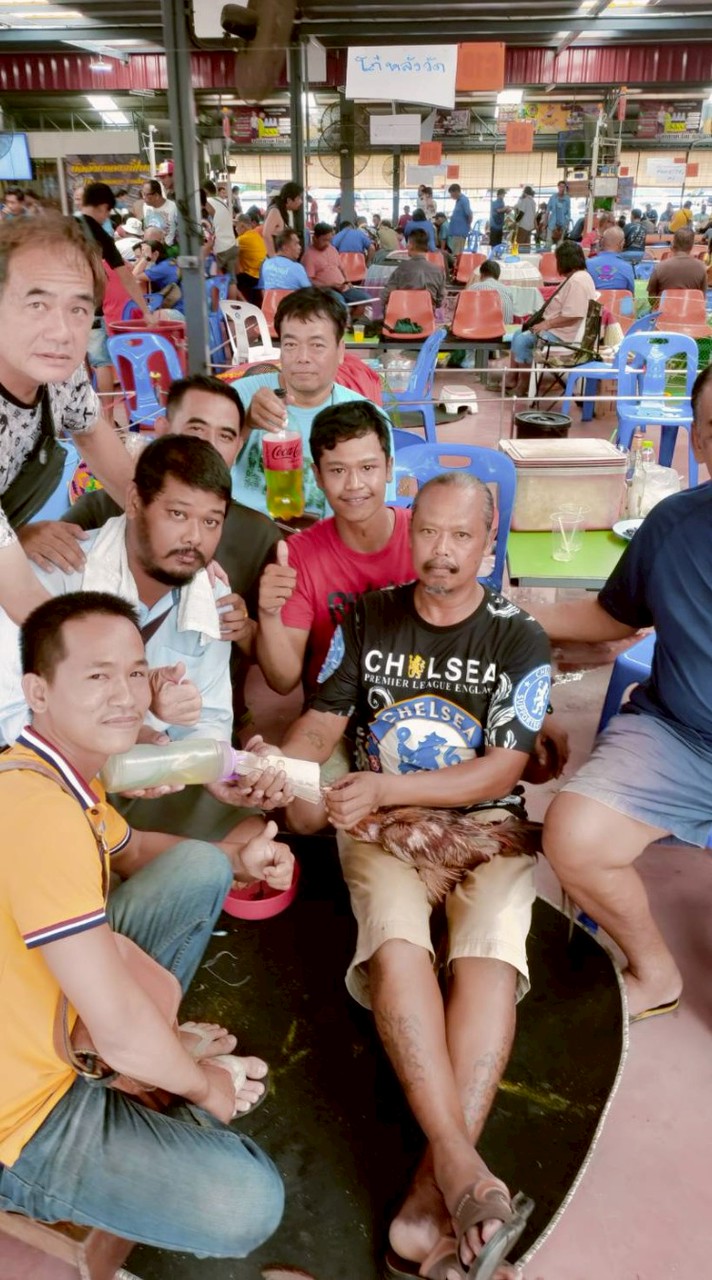 ซุ้มโก๋หลังวัด