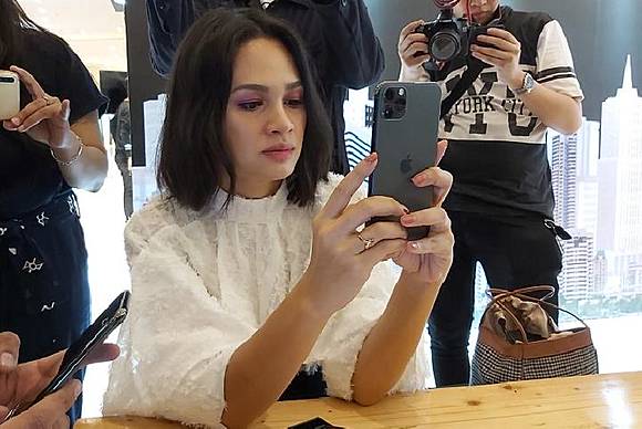 Penyanyi Andien Ikut Beli Iphone 11 Varian Mana Pilihannya Tempo Co Line Today