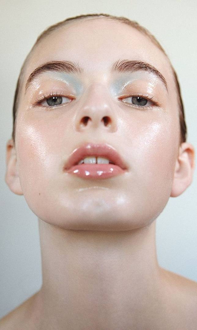 Perbedaan Lip Gloss Dan Lip Balm Homecare24