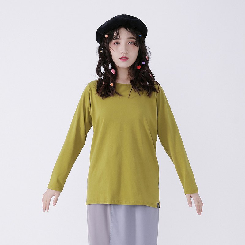 ▋作 品 設 計 說 明 ▋ 簡單的素色長袖T 當作內搭最適合不過了 今年冬天適合亮眼的色系