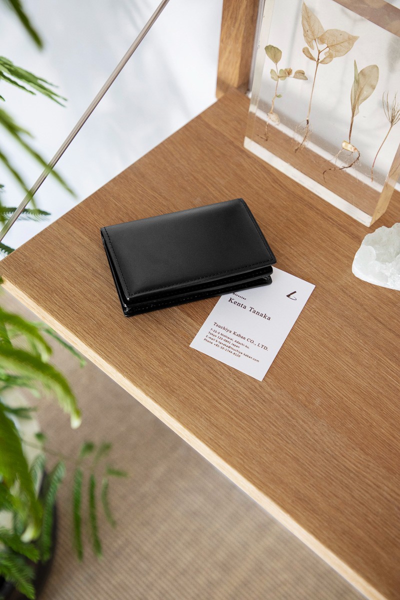 土屋鞄 名刺入れ ヌメ チェスナット 土屋鞄製造所の大人な革小物