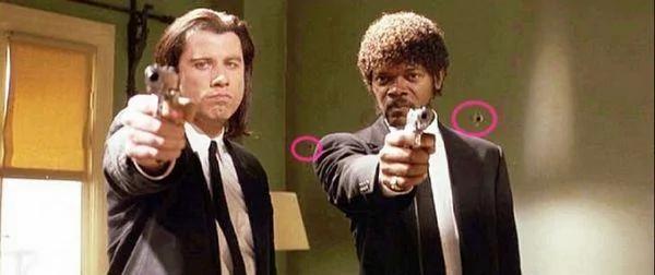 20個經典電影超爆笑穿幫鏡頭！《哈利波特》飄浮不是魔法，是靠鋼絲啦！