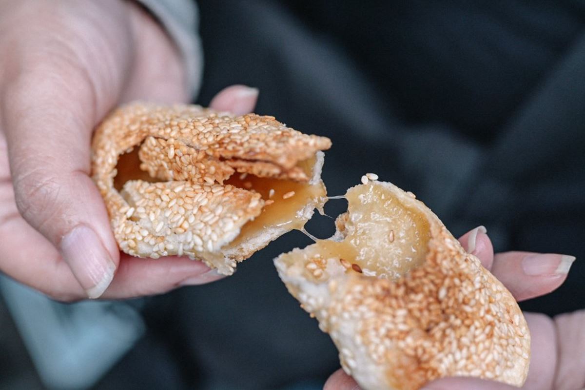 老饕激推口袋名單！雙北６家秒殺排隊燒餅：15元開吃、超厚芋頭餡、狂掃40顆