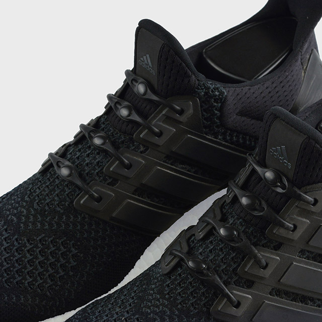 • 彈力硅膠材質，提供襪套般的包覆感，讓穿著體驗更舒適• 時尚外型，讓鞋款搭配與眾不同的風格• 8種客製綁法，隨喜好調整鬆緊程度• 單一尺寸適用於各種鞋款，適合所有人• 材質抗污防水，再也不必擔心鞋帶