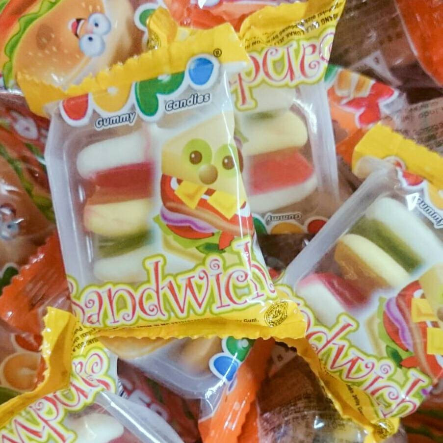 ▶漢堡軟糖(綜合) 12個裝，聖誕節 萬聖節 美食 零食 甜點 餅乾 零嘴 小朋友一定會喜歡。送給朋友或各式活動的好選擇，大人小孩看到絕對都驚聲尖叫！！▶HALLOWEEN PARTY準備了嗎？萬聖節