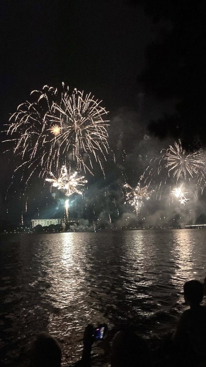 7月の終わり、海に沈んだのは花火とキミへの未練。