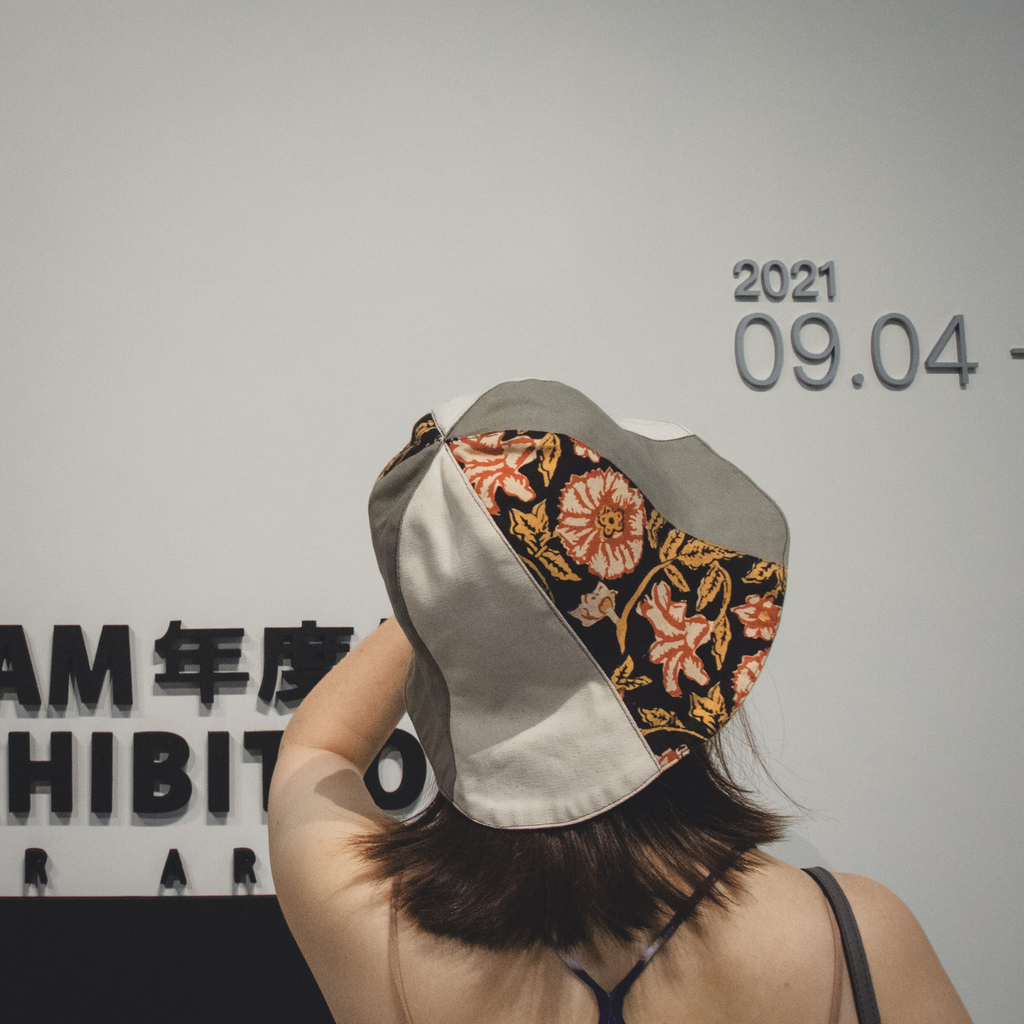 印度蓋染工藝 雙面遮陽帽/漁夫帽－扶桑花黑