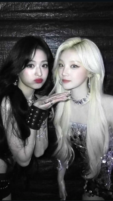K-pop 女團、男團遊樂園🎠